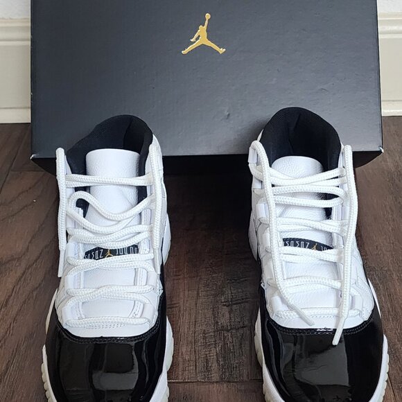 Size 7 - Jordan 11 Retro Mid Gratitude / Defining Moments main image 4